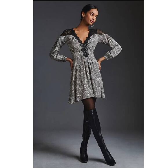 NWT By Anthropologie Lacy V-Neck Long Sleeve Mini Dress $160 Sz 0 B&W Lace Trim - Picture 1 of 5